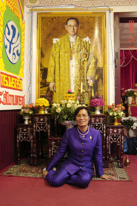 König Bhumibol Adulyadej im Berliner Wat 2008