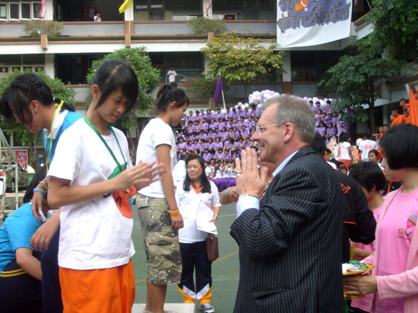 Winnie ehrt Thaischülerin 2008