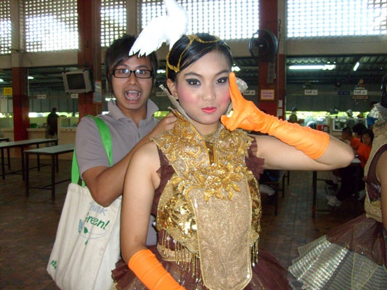 schmucke Thaitänzerin in Bangkok 2008