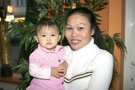 Kwan mit ihrem Baby