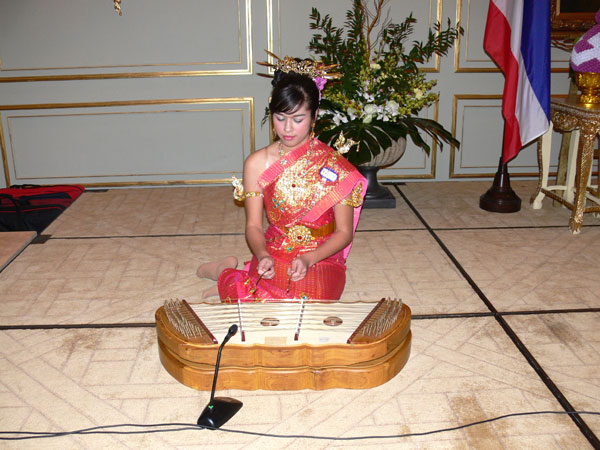 Des thailändischen Königs 82. Geburtstag in Berlin.