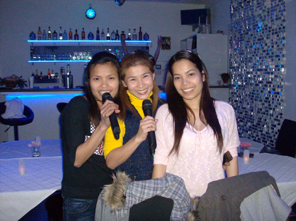 Thais lieben ihre Karaoke - alles möglich im neuen Thairestaurant "4 Thai" in Berlin Steglitz.