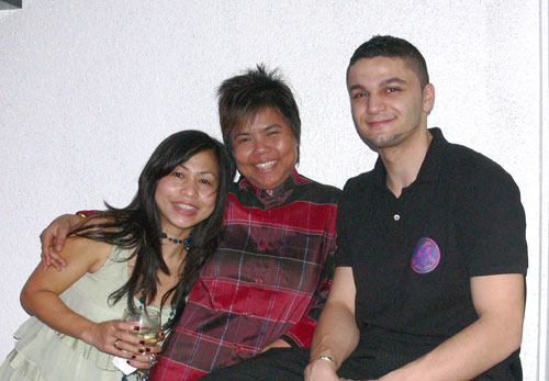 Ja, Jimmy von Eddie, Aim On mit tollem Auto und ein junger Mann.