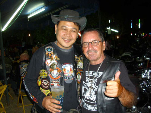 Ecki mit Thai-Kumpel