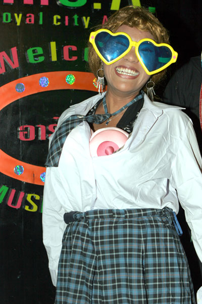 Männer lieben Autos und Hupen