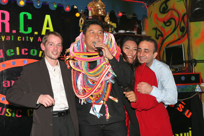 Thaisänger Tom Dundee in Berlin