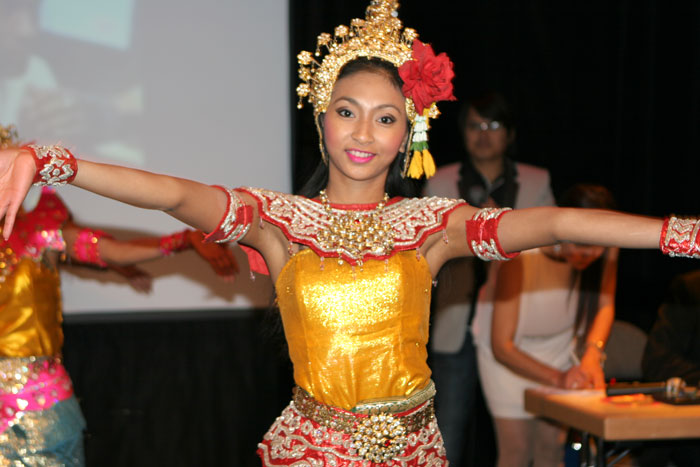 Das ist Thaitänzerin Ann - Berlins bestes Talent