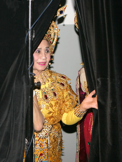 Berlins dienstälteste Thaitänzerin Chumsai