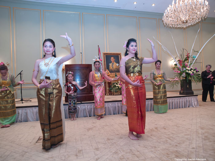 König Bhumibol Adulyadej Geburtstag im Adlon