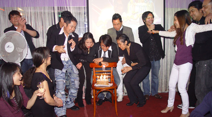 Happy Birthday, Yad, im Berliner Excite