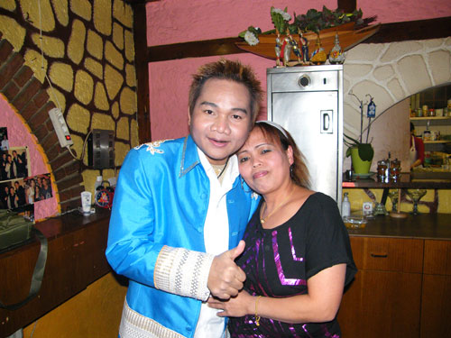 Sänger Samran Bunlarp mit Lek von Wan 2008