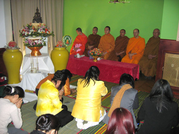Mönche im Puh Thai Restaurant 2008