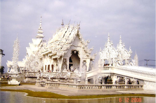 Wat Rongkhun in Chiang Rai 2008