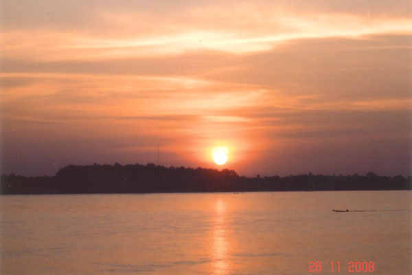 Sonnenuntergang am Mekong 2008