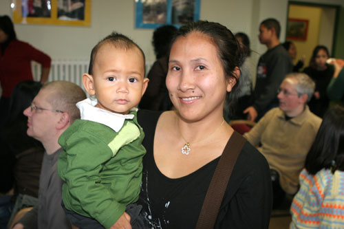 Thai-Mama mit Sohn 2009