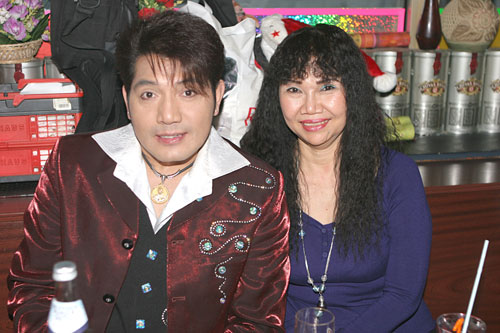 Thais bei der Weihnachtsfeier in Berlin.