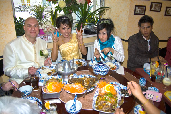 Hochzeitsschmaus in DAOs Thairestaurant.