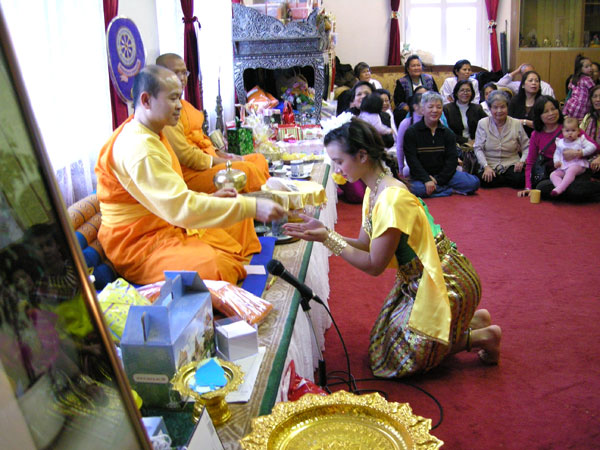 Im Wat Buddhavihara in Berlin