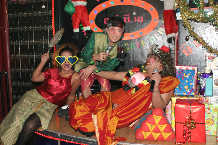 Die beste Comedy Show der Thais gibt es nur im R.C.A. - ist wirklich so ...