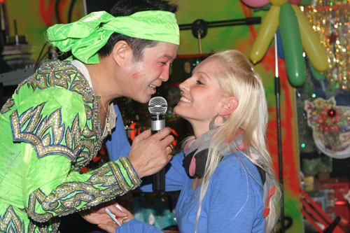 Toi vor und nach dem Kuss