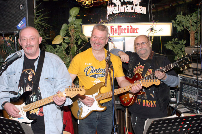 Hier spielt der Chef Walter Live-Musik, links Matze, rechts Ingo.