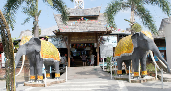 Pattaya Floating Market Eingang