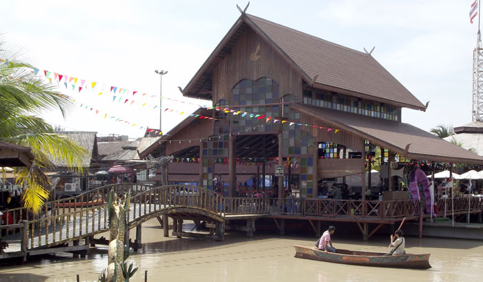 Pattaya Floating Market