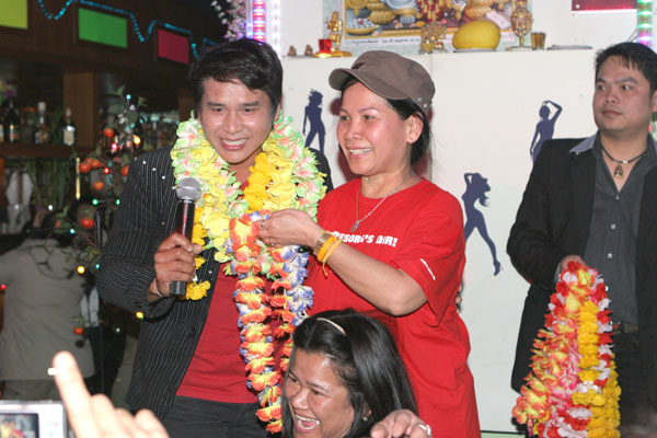 Beim Konzert von Laawan Jarnphen im Berliner Scorpion