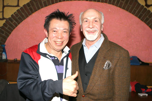 Edd und Hamid beim Konzert von Laawan Jarnphen im Berliner Scorpion