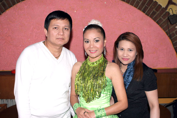 Scorpion Manager Sombat und Eh mit dem Thaistar Laawan