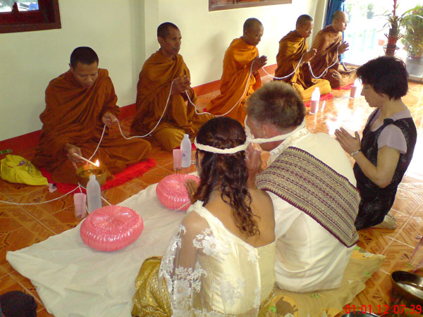 Weau und Franky Kuchenbecker heiraten in Thailand