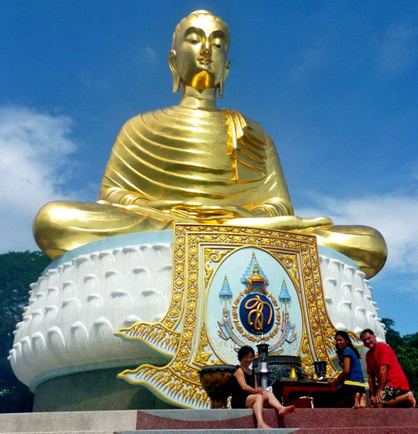 Grosse Buddha-Statue bei Ban Krut