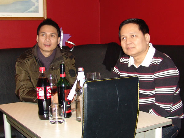 Man Maneewan und Sombat vom Scorpion