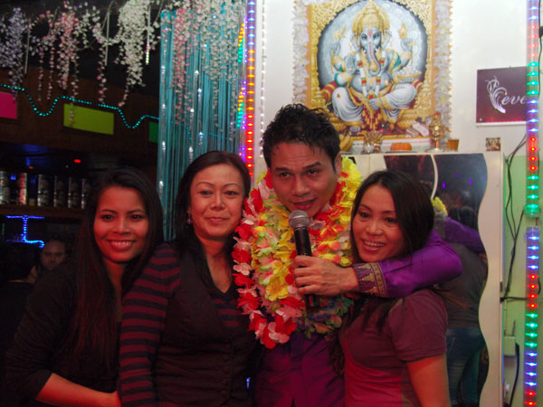 Der Hahn im Korb - Man Maneewan