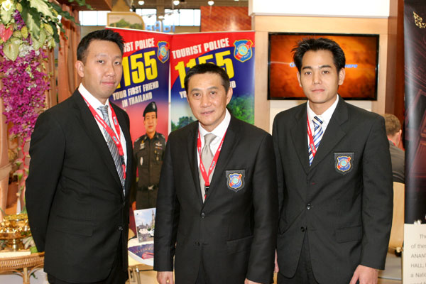 Thai Tourist Police auf der ITB 2012 in Berlin