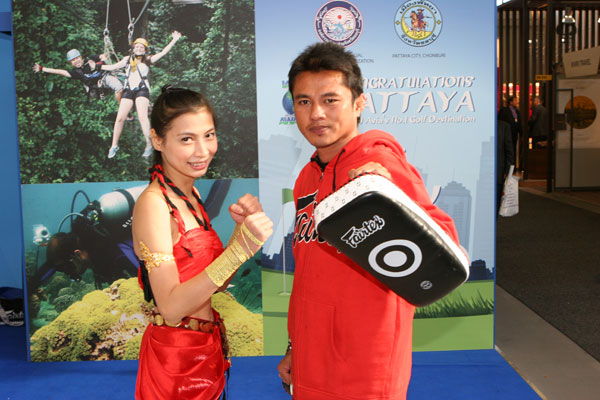 Muay Thai vor dem Pattaya Stand