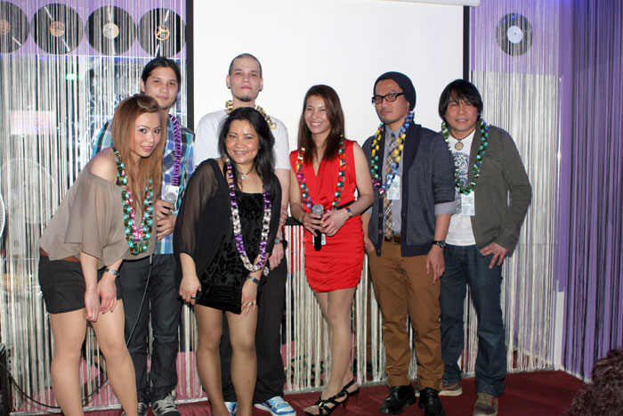 Thaifrau Jimmy präsentiert ihre neue Partnerin im Excite