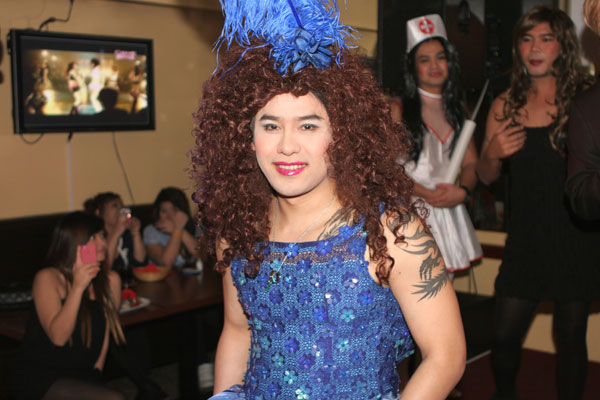 Thai Damen Show im Siam Park