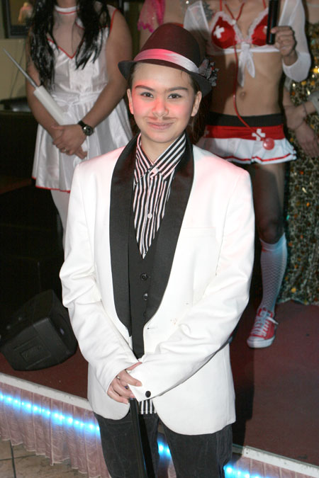 Sieht aus wie ein Kerl- ist es aber nicht