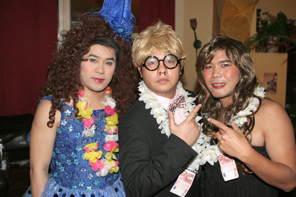 Schöne Thai-Lady-Show im Berliner Siam Park