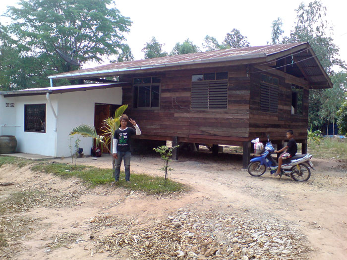 FARANG-Autor Franky Kuchenbecker baut dieses Haus in Thailand