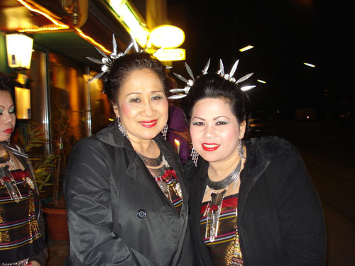 Thaitänzerinnen Deo und Bube 2009