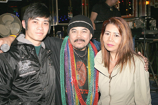 Thaisänger Nick Niranam im Butterfly 2009