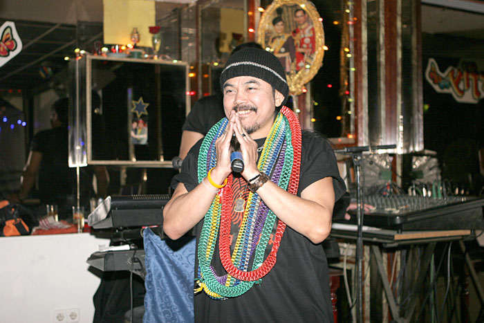 Thaisänger Nick Niranam im Butterfly 2009