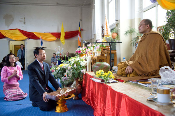 Neujahrsfest, Songkran, im Meditationscenter Wat Sanghathan bei Berlin