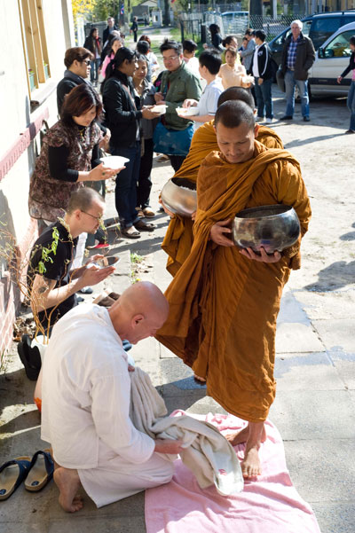 Neujahrsfest, Songkran, im Meditationscenter Wat Sanghathan Berlin