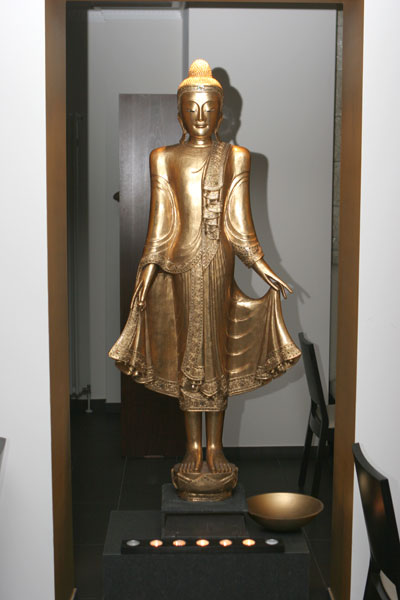 Buddha-Statue im GoodLife Restaurant