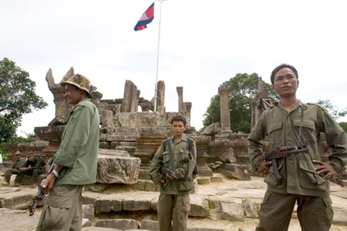 Kambodschaner am Tempel Preaw Vihear