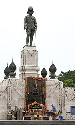 Rama IV. Standbild in Bankok.