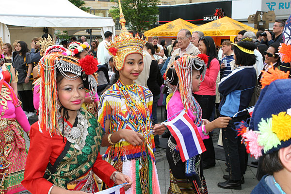 Junge Thaitänzerinnen auf dem Singha Asien Kulturfest 2009